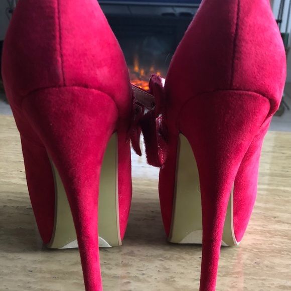 (SOLD)Liliana Red Suede Heels 👠 - Picture 4 of 8